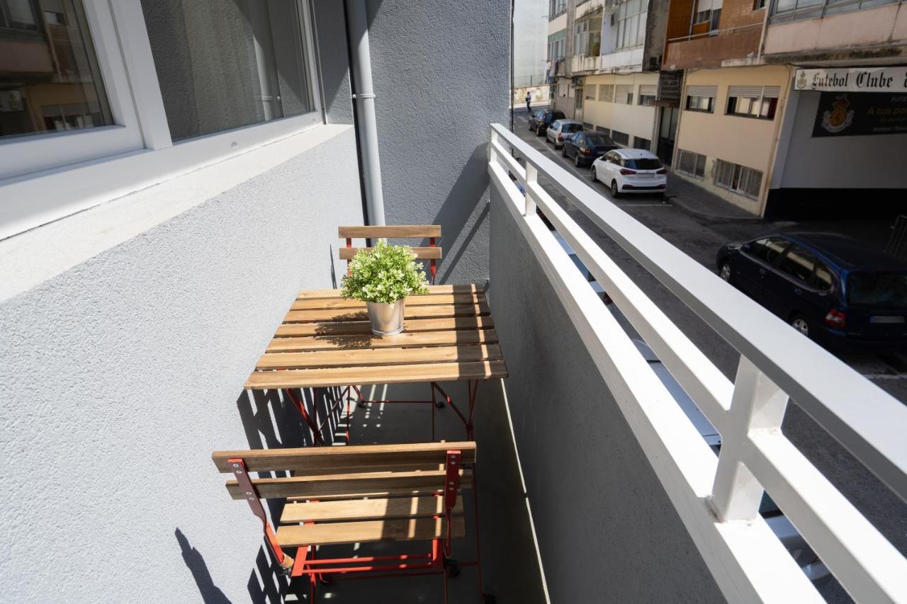 Sweet Sunny Flat W/ Balcony - Gaia Apartment Vila Nova de Gaia Bagian luar foto